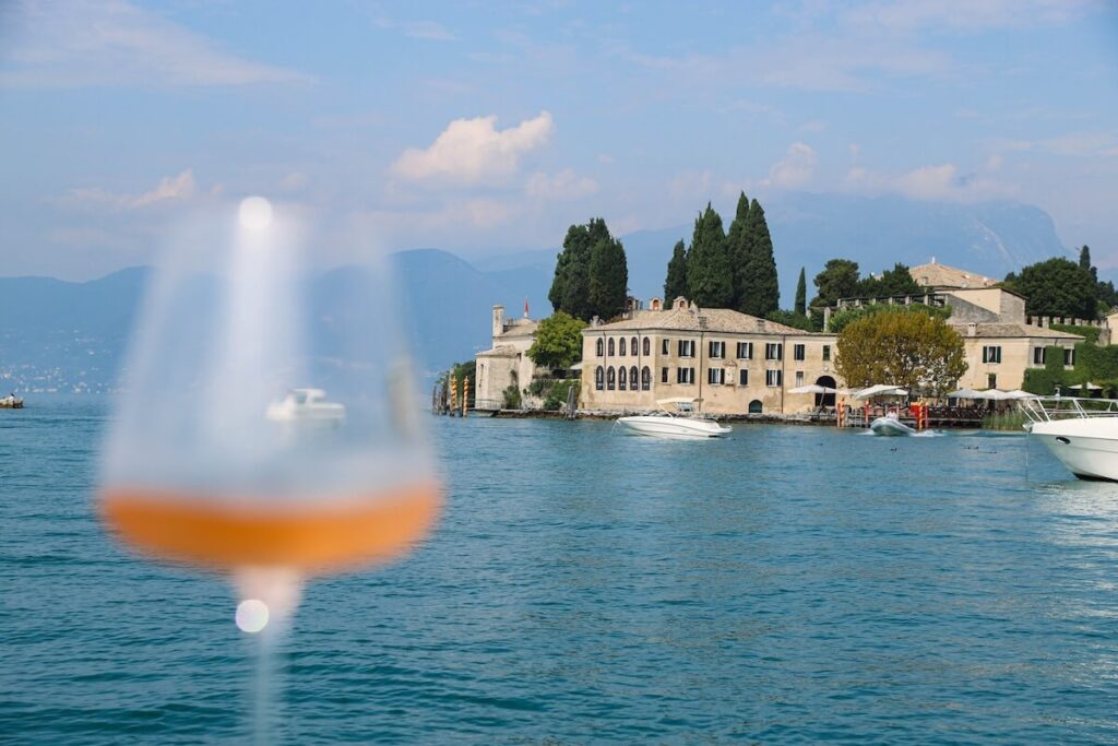 Consorzio Garda DOC: Low Alcohol and Crémant, the Innovations That Change the Production Regulations to strengthen the denomination.