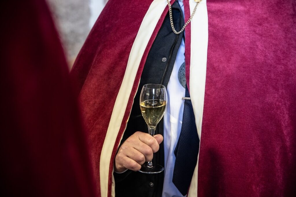 Festa di Saint Vincent ad Ambonnay: il racconto del santo patrono in Champagne con i Vigneron della Confrérie de Saint Vincent d'Ambonnay.