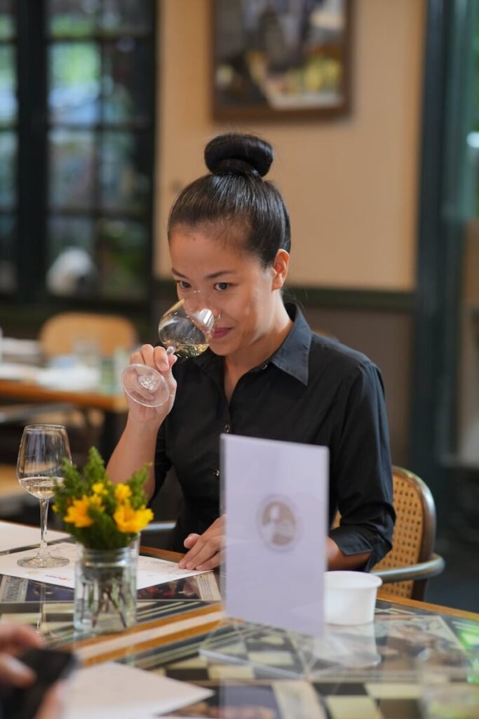Vietnam Best Sommelier in Italian Wines: Pinot Grigio DOC Delle Venezie takes center stage at the first edition in Hanoi.