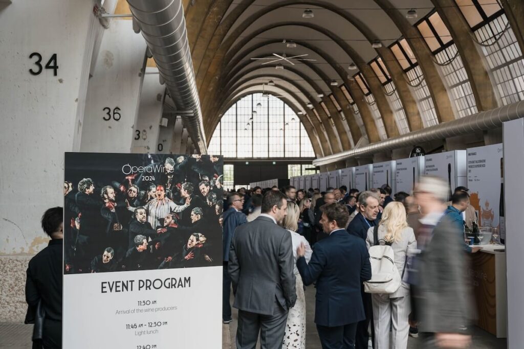 OperaWine 2026: Announcement of Wineries Selected for the Event by Wine Spectator Moves to Vinitaly.USA in Chicago.
