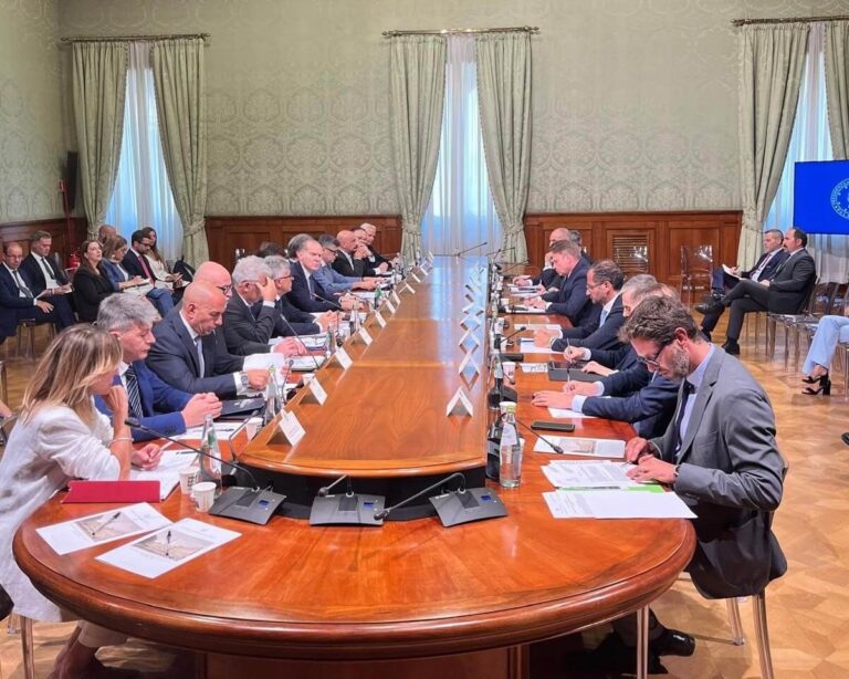 Italian wine, the response to US tariffs and neo-prohibitionism: a new national strategy launched with the Italian government