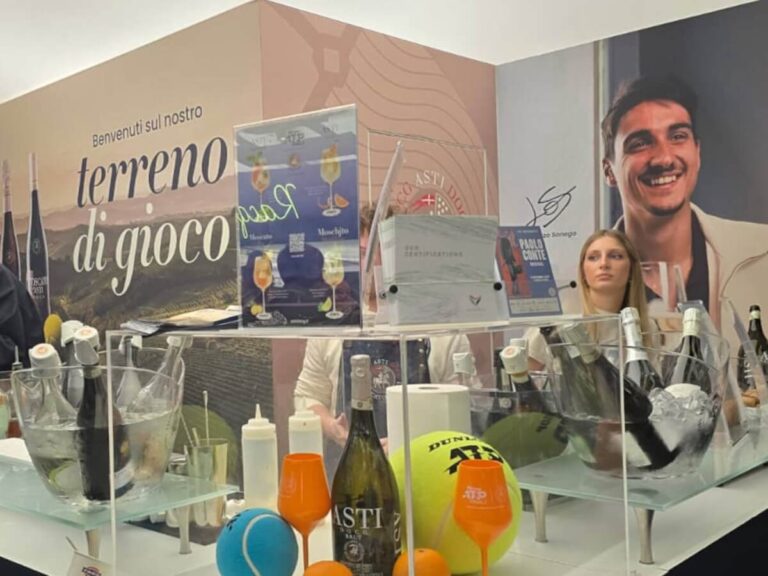 Asti Docg Toasts Jannik Sinner’s Triumph at the Nitto ATP Finals 2025 with a 3-Liter Bottle