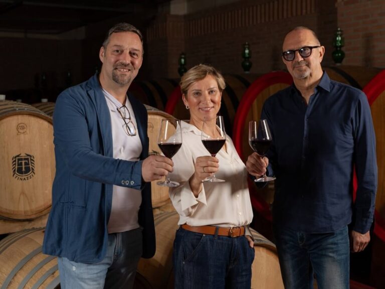 From France to Germany: Tinazzi Accelerates on Exports and Unveils Two New 10.5% Vol. White Wines