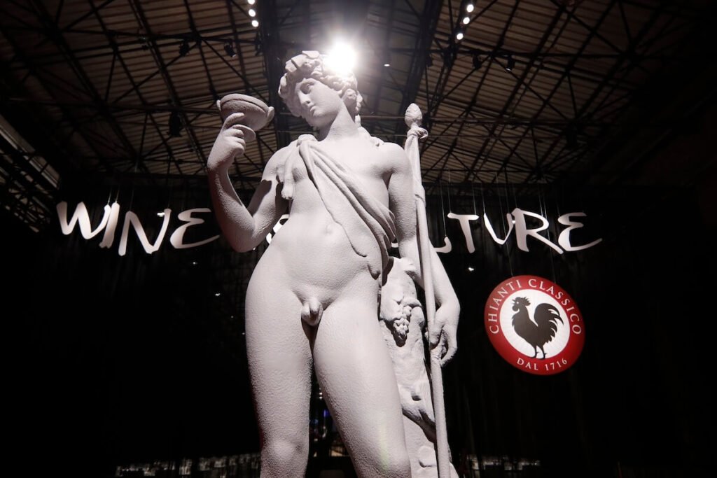 Chianti Classico Collection 2026 chiude con record di presenze. Mercati 2025 in crescita (+1% volume, +2,6% valore), Nord America al 49%.