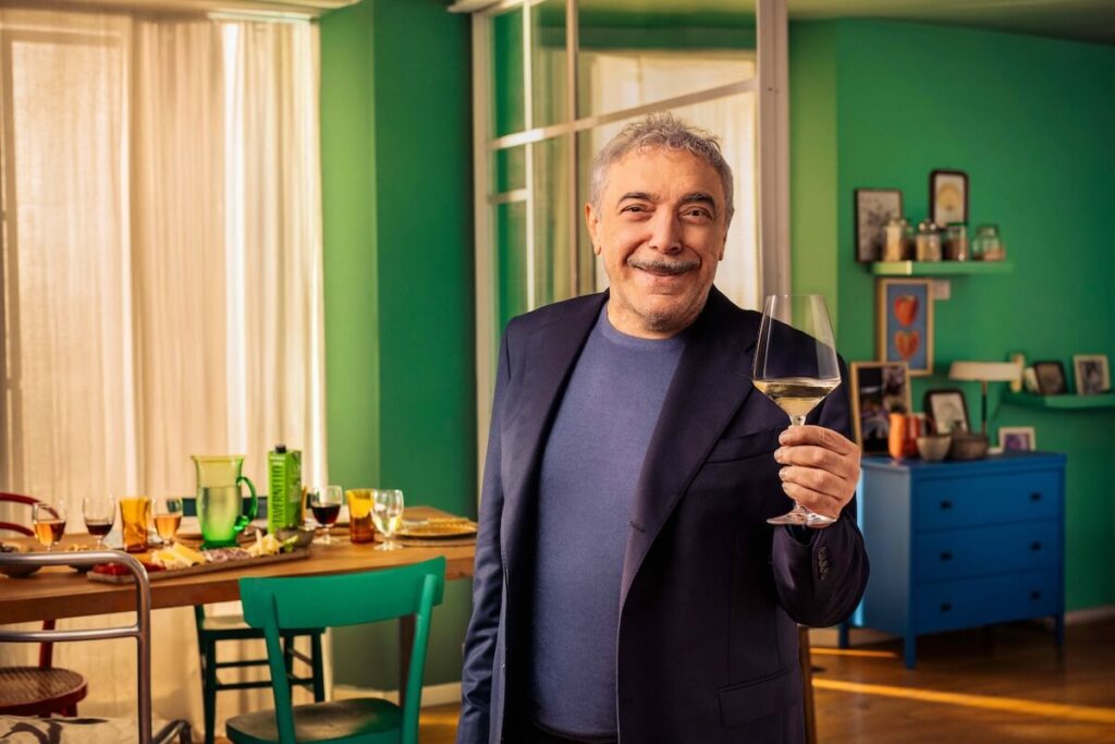 Caviro unveils the new era of Tavernello with refreshed packaging, a modern pop identity, and an omnichannel campaign starring Nino Frassica.