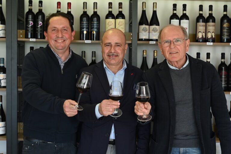 Filippo Mobrici becomes president of the Barbera d’Asti and Monferrato Wines Consortium, guiding a renewed board toward future growth.