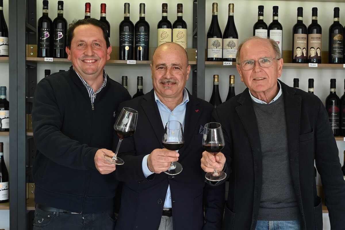 Filippo Mobrici becomes president of the Barbera d’Asti and Monferrato Wines Consortium, guiding a renewed board toward future growth.