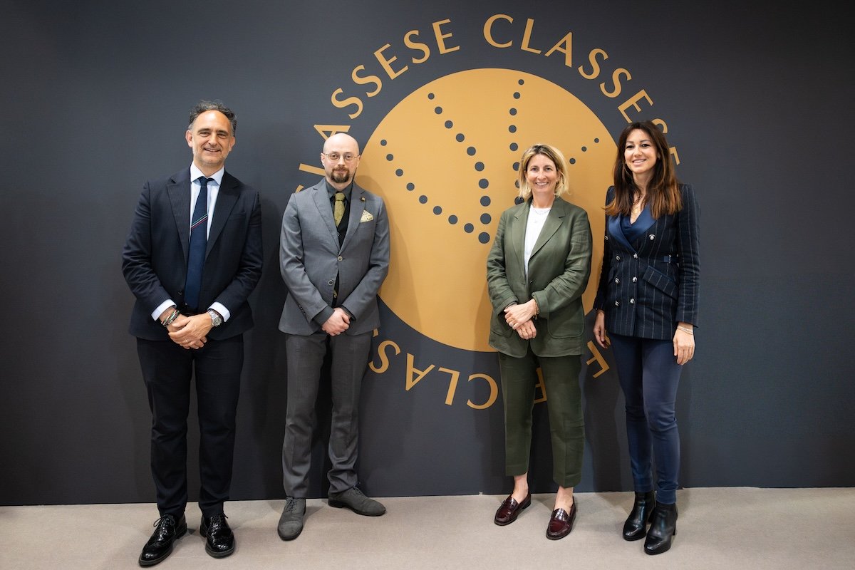 A Vinitaly 2026 arrivano le prime bottiglie di Classese, il metodo classico dell’Oltrepò Pavese: Pinot Nero, Docg e regole più severe.