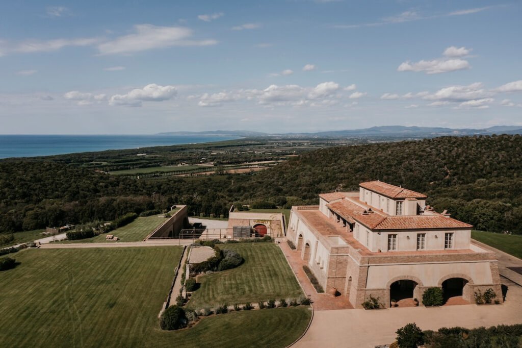 Argentiera marks 20 years of Bolgheri Superiore with a vertical tasting that retraces its evolution, identity and vision of ten key vintages.