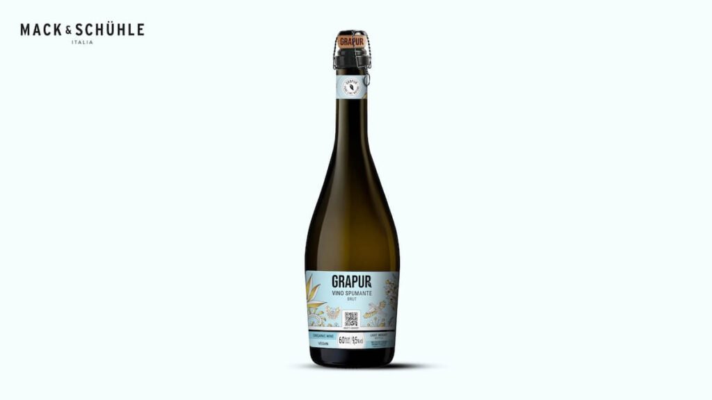 Mack & Schühle Italia redefines wine sustainability with Grapur, a project that extends environmental responsibility beyond the vineyard.