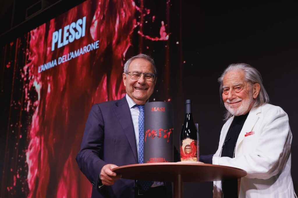 Fabrizio Plessi e l’Anima dell’Amarone: l’ultima opera del maestro vive nella nuova casa di Masi a Monteleone21
