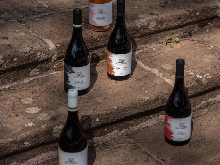 Sella & Mosca expands the Tintas line and adds new shades to its story of Sardinia
