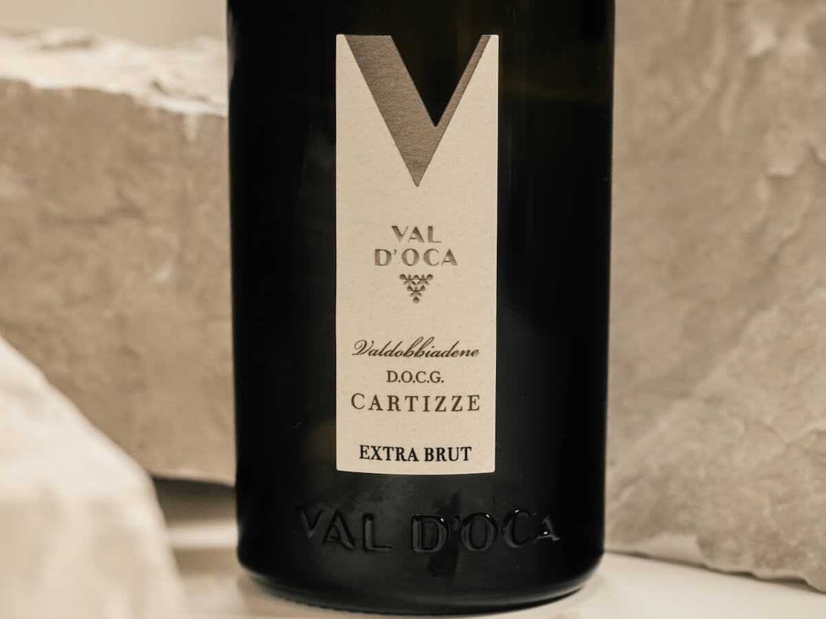 A collaboration that strengthens Val d’Oca’s premium positioning with the new Cartizze Extra Brut and the alliance with Champagne Encry.