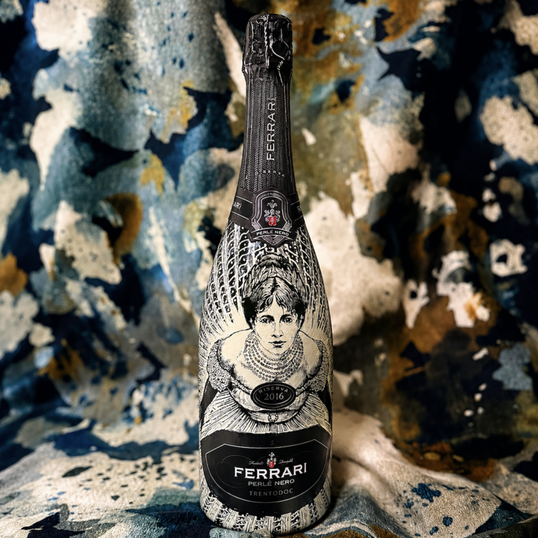 Ferrari Perlé Nero becomes art: Paolo Troilo creates a Magnum for Palazzo Reale
