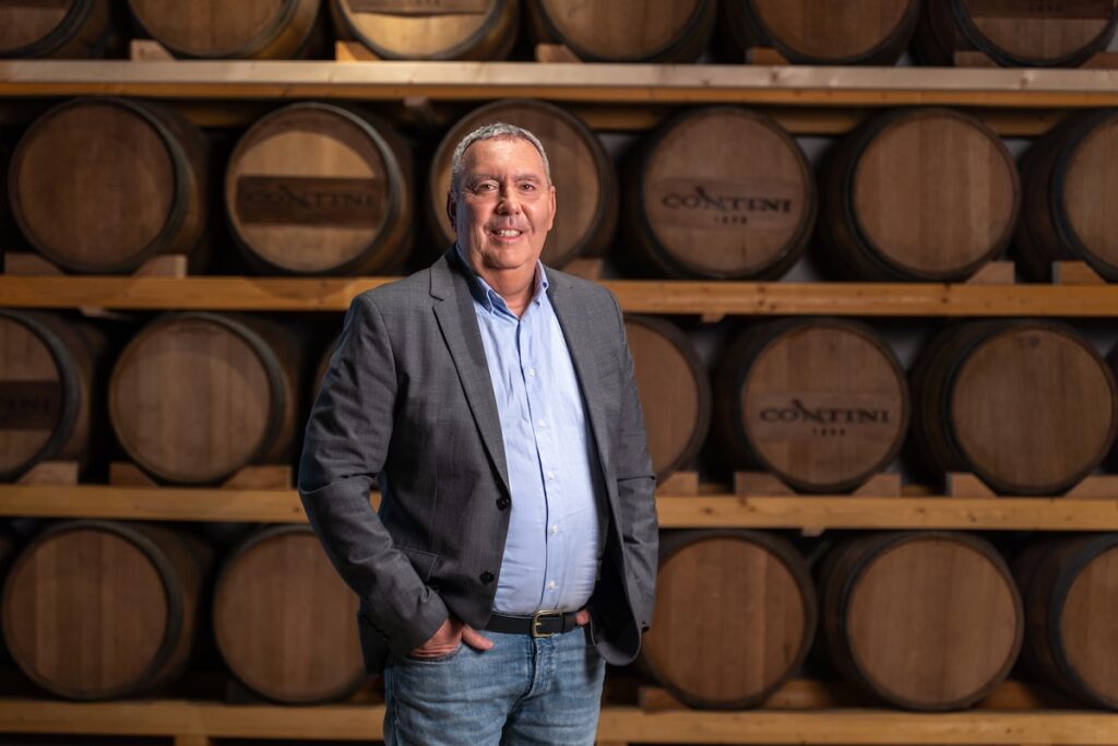 Passaggio generazionale in Cantina Contini: Mauro Contini presidente, Gianfranco Siddu nuovo AD. Nuovi investimenti e i 30 anni di Karmis.