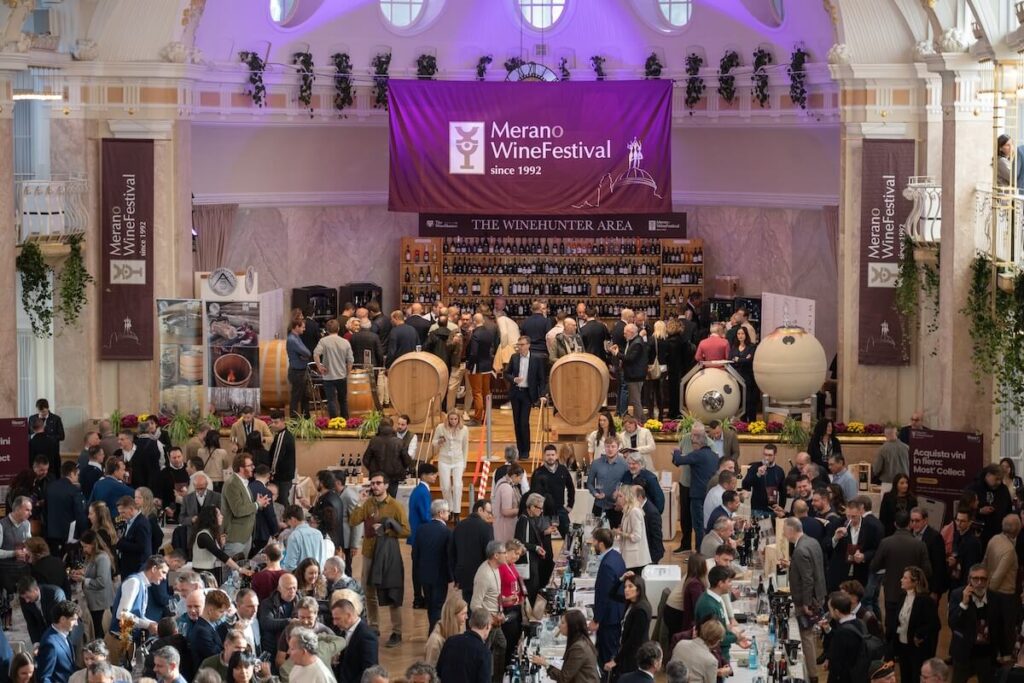 Merano WineFestival turns 35: the 2026 edition runs from 6 to 10 November. The Kurhaus once again becomes the capital of wine.