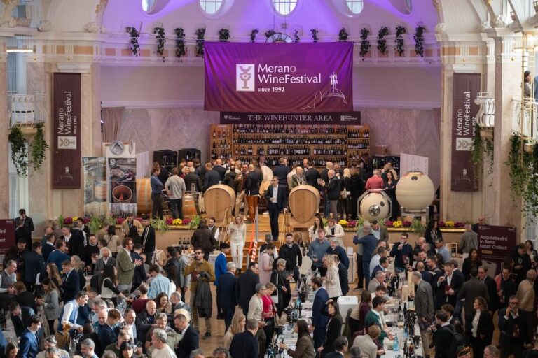 Merano WineFestival turns 35: the 2026 edition runs from 6 to 10 November. The Kurhaus once again becomes the capital of wine.
