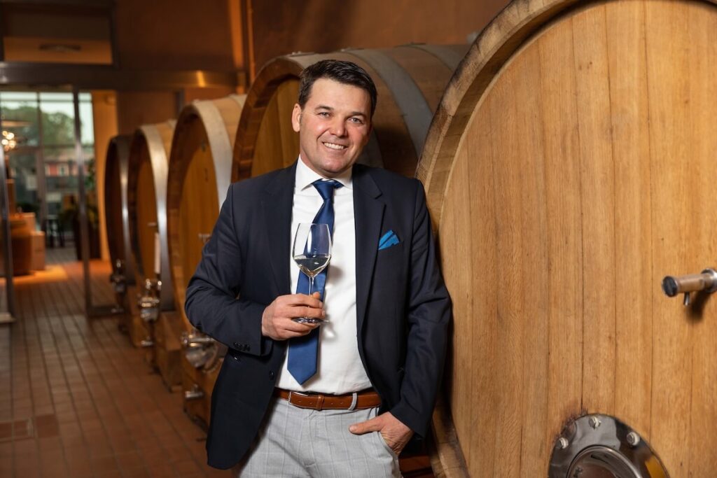 Vitevis brinda al Garda Festival 2026: cultura, grandi premi e una bottiglia special edition del Garda DOC Spumante Brut